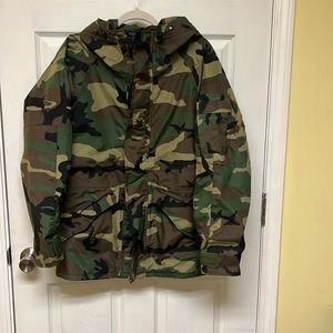 Camo jacket and bucket hat